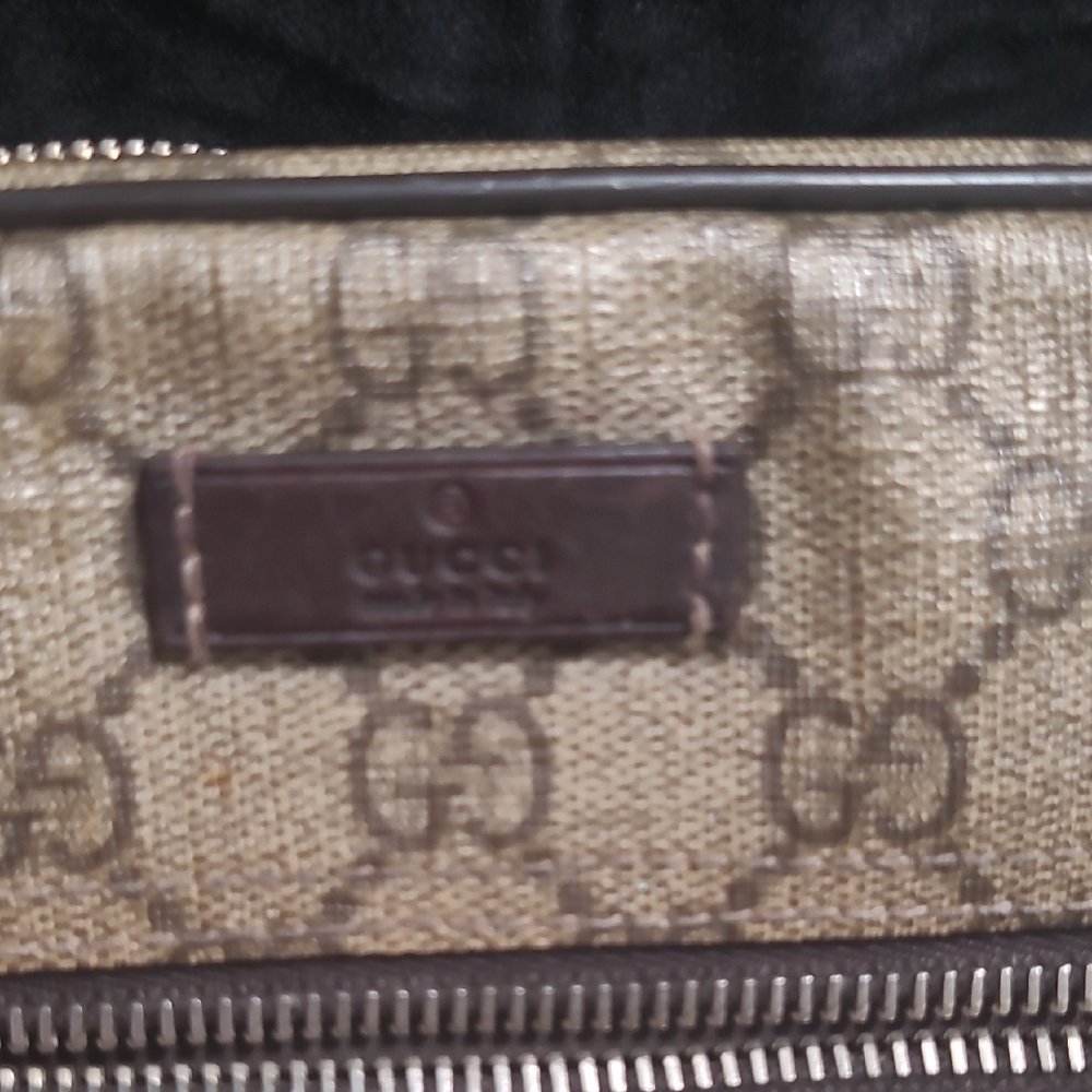 Gucci Brown Monogram Crossbody Bag - Picture 3 of 12